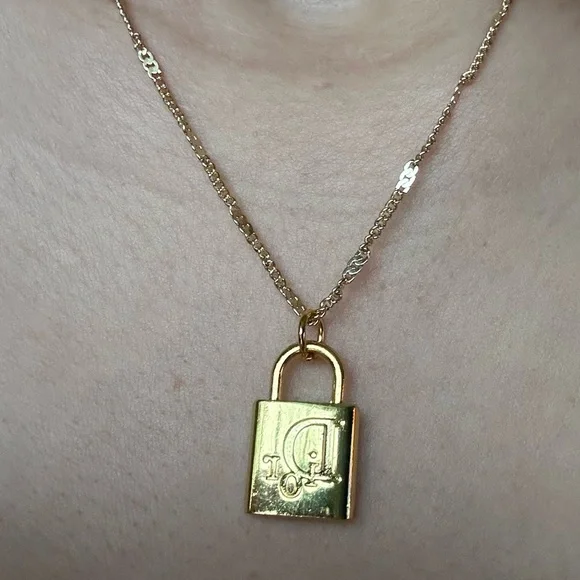 DIOR Lock 🔒 charm/pendant 15 MM BRIGHT GOLD DOUBLE SIDED